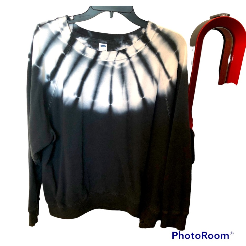 Old Navy sweatshirt